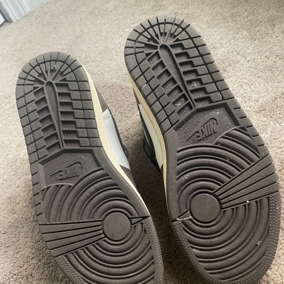 Comes with all laces but not original box slightly worn with one or two scuffs. - Picture 8 of 10